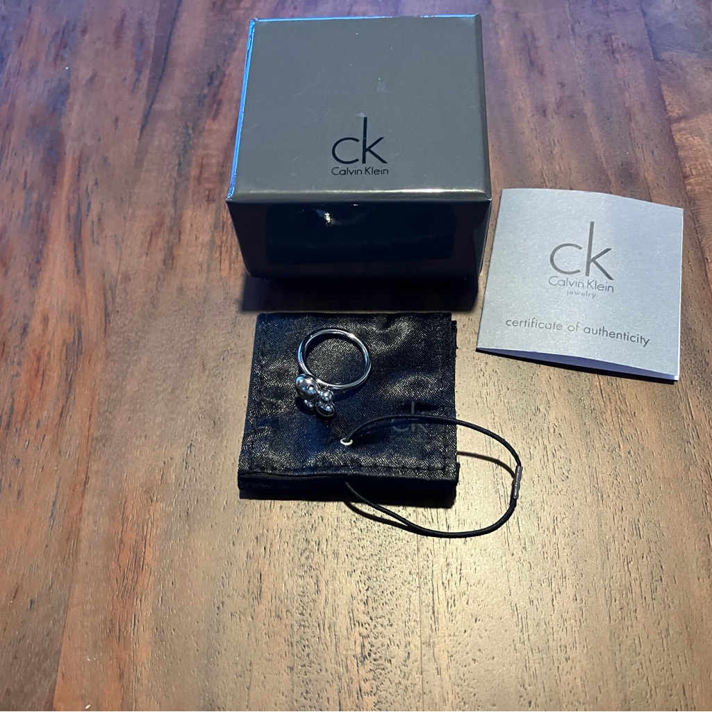 Calvin Klein Silver Multi-Bead Ring With Box 72$